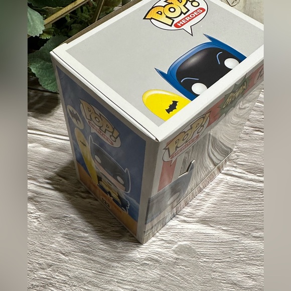 Funko POP Batman Surf’s Up #133 - Picture 2 of 5